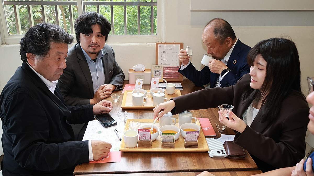 日本森永會長走訪日月潭茶區 近90年台日紅茶淵源再連線 2 line oa chat 260820 111749 group 2