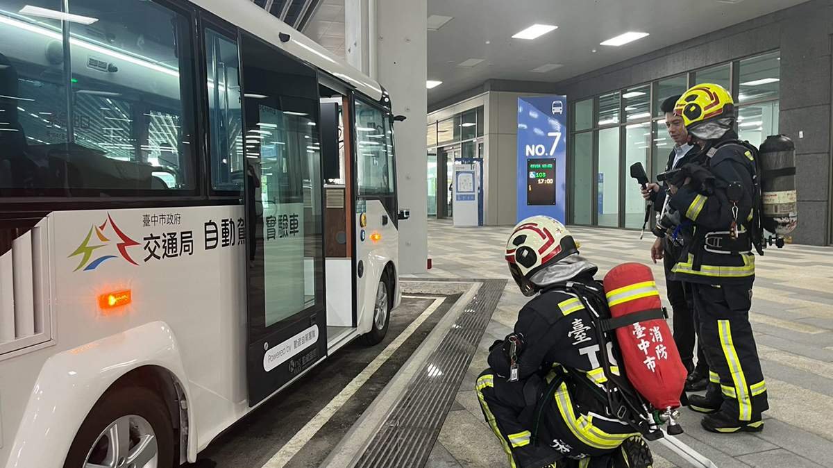 台中水湳自駕巴士拚秋季試乘 串聯轉運中心、捷運文華高中站 4