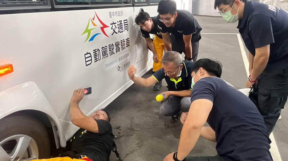 台中水湳自駕巴士拚秋季試乘 串聯轉運中心、捷運文華高中站 1