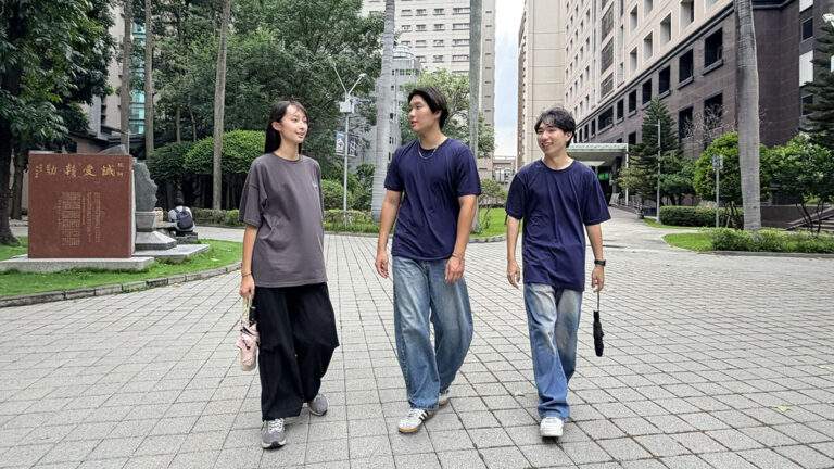 跨出醫療專業!中山醫大學生跨校修法律、資訊 36人申請32人過關 5 01kuaxiaoshuangzhuxiufuxidejizhirangxueshengnengzo