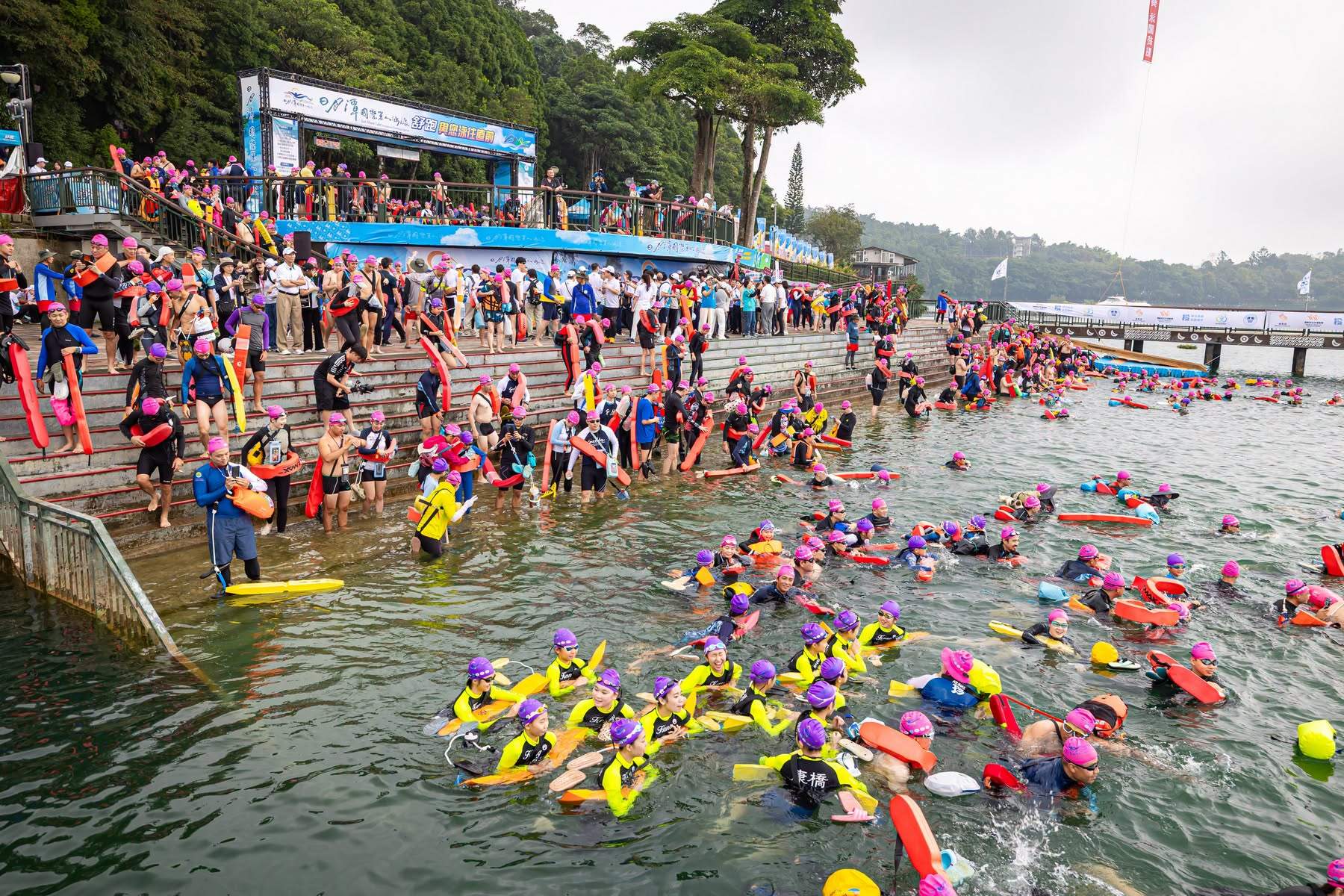 萬人「下水餃」!日月潭泳渡遇陰天 20度水溫反讓泳客直呼:剛剛好 3 790408290 1089397037141519 851175713638875400 n