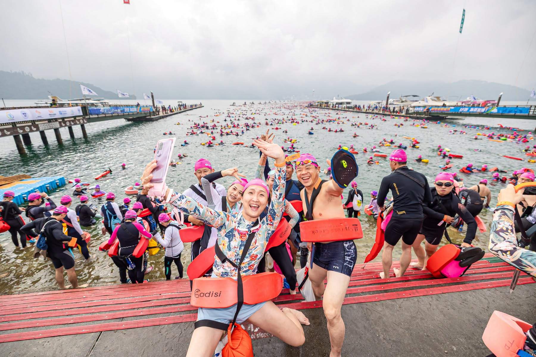 萬人「下水餃」!日月潭泳渡遇陰天 20度水溫反讓泳客直呼:剛剛好 2 818365654 1057520030385494 7228925802431265672 n