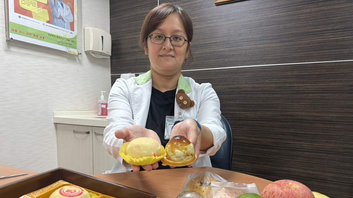 中秋烤肉、月餅、柚子吃得安心 臺中醫院教你掌握健康飲食原則 2 S 13705406