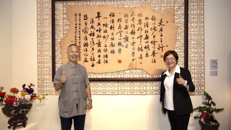 鹿港書藝家吳肇勳「稍出新意」 110件作品展現書法跨域新風貌 8 line oa chat 260914 220703