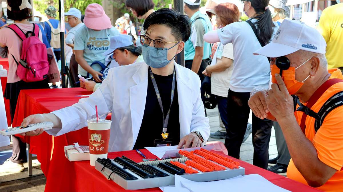 重陽禮金今起發放!台中逾53萬長輩受惠 敬老月串聯中彰投苗優惠 4 yanguangshigonghuiweizhangbeishaijianshili