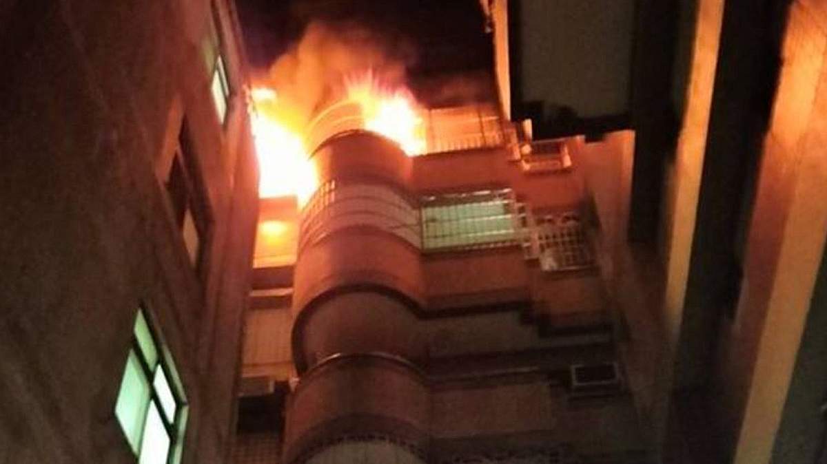 台中東區力行名邸大樓凌晨發生火警，消防疏散83名住戶，救出一名女子送醫，起火原因待查。