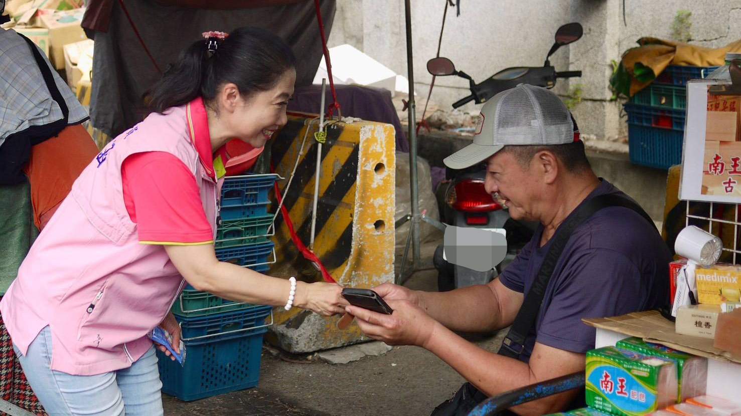 林霈涵秉持真誠用心理念，持續關注地方建設、長者照顧及婦幼福利等議題。