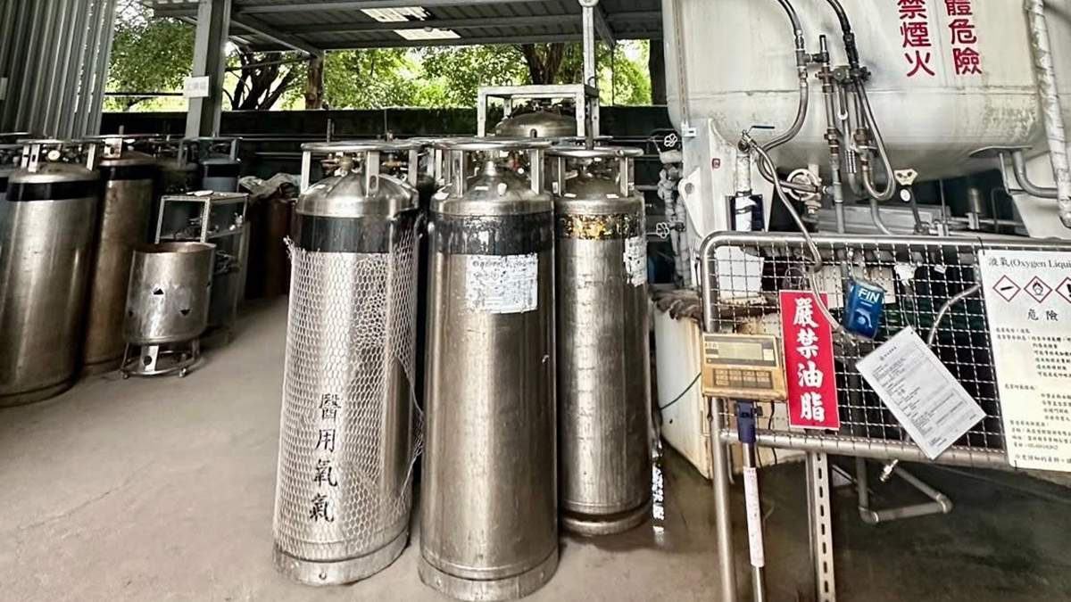 工業氧冒充醫用氧、工業二氧化碳混充食品級 流入醫療院所及大賣場 1 源吉氣體涉嫌以工業氣體冒充醫用氧及食品級二氧化碳,流入醫療機構與大型賣場,遭檢方起訴。