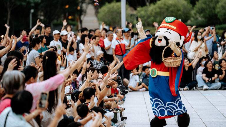 shikezaiyiqintt10zhounianshengripaiduiqingshengpai